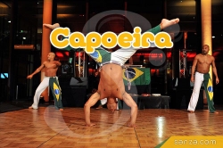 Danseurs de Capoeira | RueduSpectacle.com